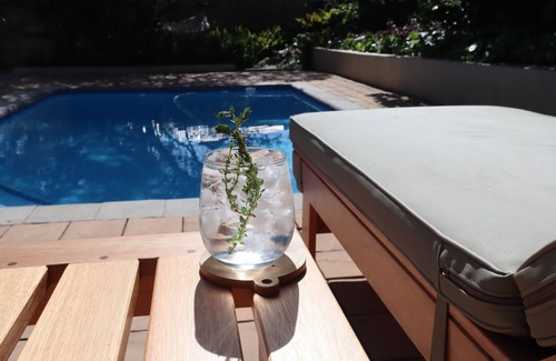 Wilderness House | Stylish & Cozy House - 5min from the beach!