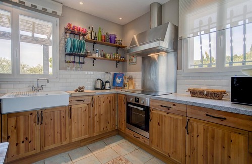 Felines-Minervois Villa | Stylish Family Villa in Félines