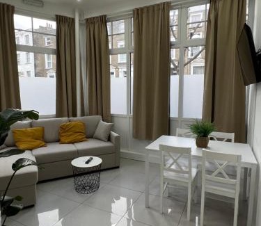 Cantelowes Apartment | Stylish Flat in Camden/KingsCross