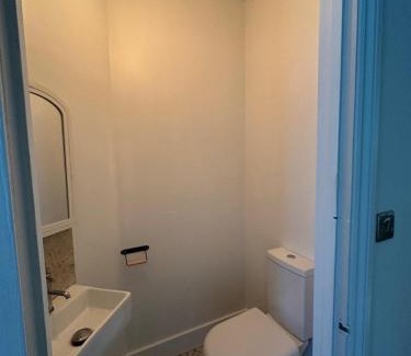 Plumstead House | Stylish Four-Bed Haven Near Greenwich