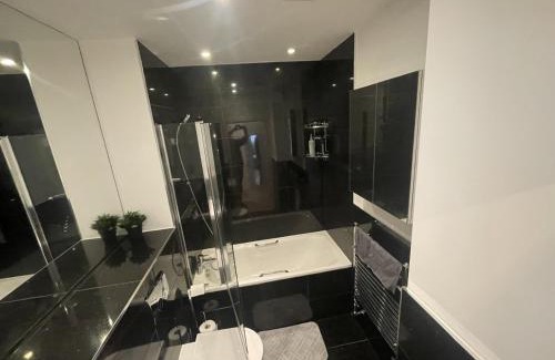 Fairfield Apartment | Stylish one Bedroom Central Croydon