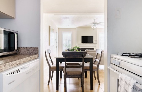 Oak Lawn Apartment | Stylish pad with patio and trail access