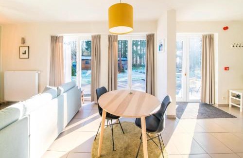 Saint-Hubert House | Stylish Retreat with Sauna, cleaning included