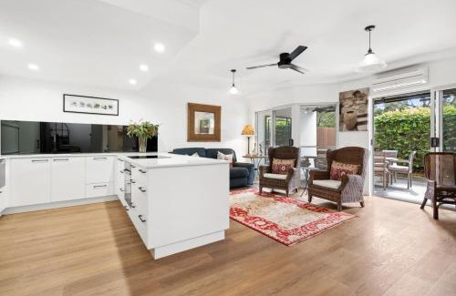 Noosaville Apartment | Stylish River Escape, Noosaville