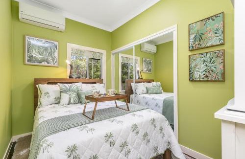 Moorina House | Stylish, Scenic Rural Retreat