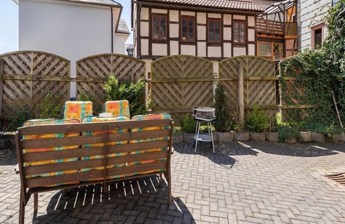 Sonneberg Apartment | Stylish Stay in Sonneberg