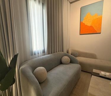 Dammam Apartment | Stylish Suite, Walk to Café & SuperMarket