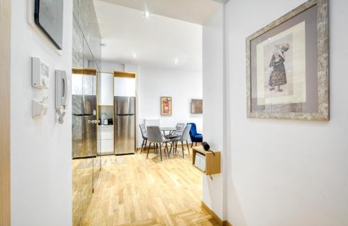 Pangrati Apartment | Stylish, Sunny New 2 Bedroom, Prime Central Athens