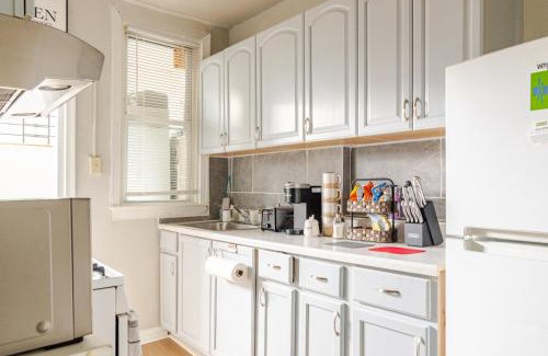 Bloomingdale Apartment | Stylish Urban 2BR at Washington DC with Free Parking