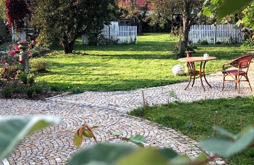 Kojetin Apartment | Stylový historický apartmán se zahradou v srdci Moravy poblíž Kroměříže a Olomouce