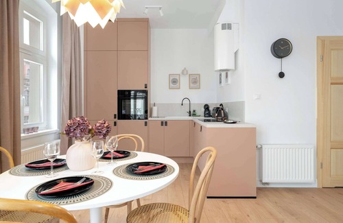 Poznan City Center Apartment | Stylowy Apartament w Poznaniu Balkon & SmartTV by Noclegi Renters