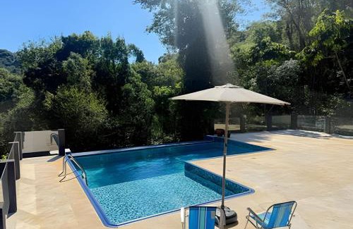 Mairipora Ski Chalet | Suíte c/Café, Hidro, Lareira e Piscina - 20min SP