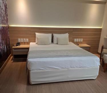 Pedra Azul Apartment | Suíte com banheira de hidromassagem - Vista Azul