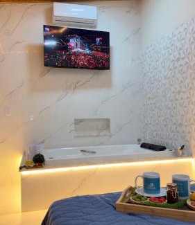 Piratuba House | Suíte dos Sonhos - Suíte climatizada - Romântica, única e meio à natureza!