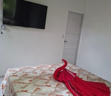 Curio-Utinga House | Suíte privada com TV e Wifi ambiente acolhedor