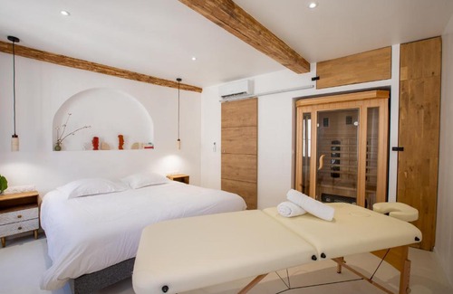 Ajaccio Apartment | Sublime, hyper-centre d'Ajaccio, avec Spa, Sauna, Vue mer & Plage à 3min