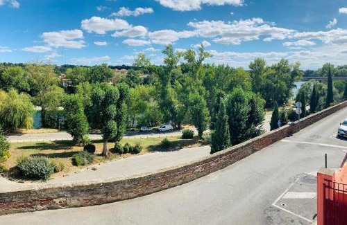 Muret Apartment | Sublime vue, standing, spacieux, atypique