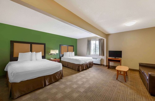 Akron Hotel | Suburban Studios Copley Akron West