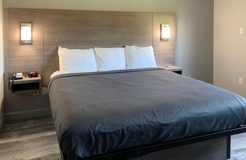 Bay VIew Addition Hotel | Suburban Studios near Panama City Beach