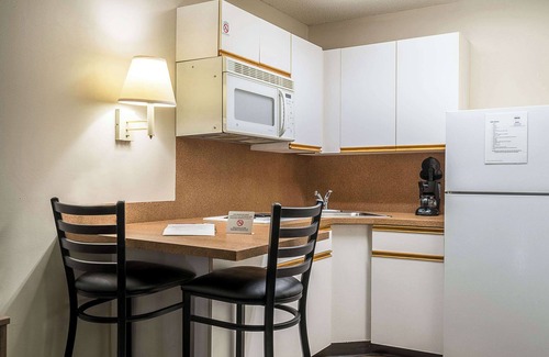 Wilmington Hotel | Suburban Studios of Wilmington