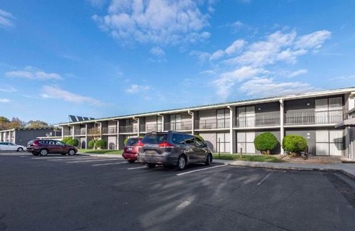 Rock Hill Hotel | Suburban Studios Rock Hill Northeast I-77