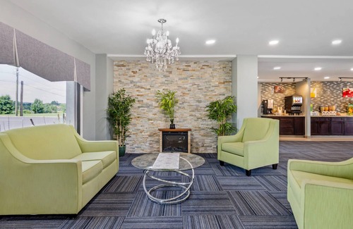 Verona Hotel | Suburban Studios Verona - Staunton North