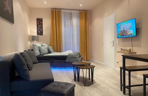 Neuendorf Apartment | Subway Apartment
