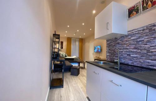 Neuendorf Apartment | Subway Apartment