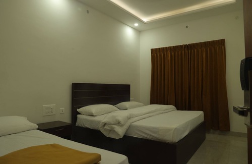 Thirukadaiyur Hotel | Sudeeksha Residency
