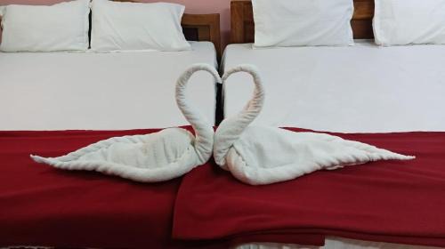 Thirukadaiyur Hotel | sudhara Residecy