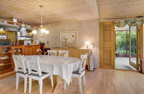 Skovgaarde House | Sufficient space for all you will find in this cozy cottage.