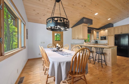 Cohasset House | Sugar Lake Escape