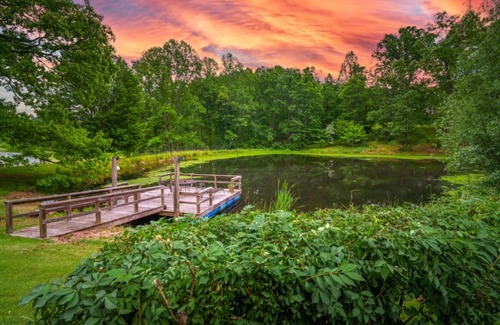 Farmers House | Sugarloaf Mountain EscapenSecluded 3 bedroom, 5 acres, ATV, RV and boat storage.