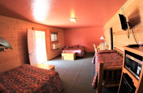 Aladdin Apartment | Suite #14 Large, Cozy Suite with 1 private bedroom