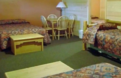 Aladdin Apartment | Suite #14 Large, Cozy Suite with 1 private bedroom