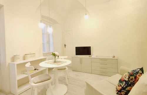Laigueglia Apartment | Suite 20 passi dal mare
