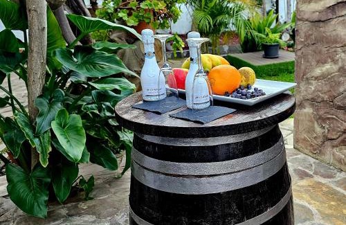 Icod de los Vinos House | Suite 85, Villa Boutique privada con piscina