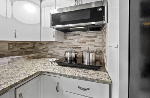 Chelsea Condo | Suite at House of L