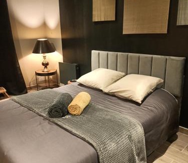 Pouzy-Mesangy Bed & Breakfast | Suite Balnéo en bord de forêt