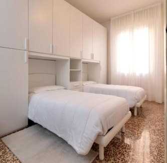 Crocetta-San Lazzaro-Modena Est Apartment | Suite Bellini - Affitti Brevi Italia