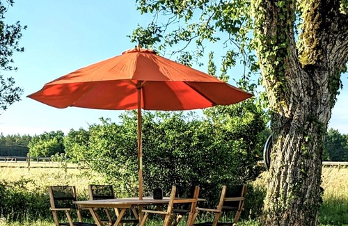 Fontaines-en-Sologne Apartment | Suite Familiale Avec Jardin Entre Chambord et Cheverny. Idéal Pour les Familles