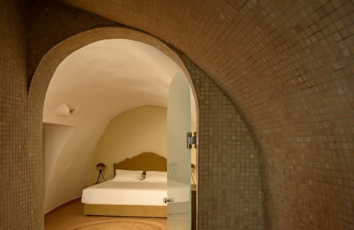 Fira House | Suite Home Santorini