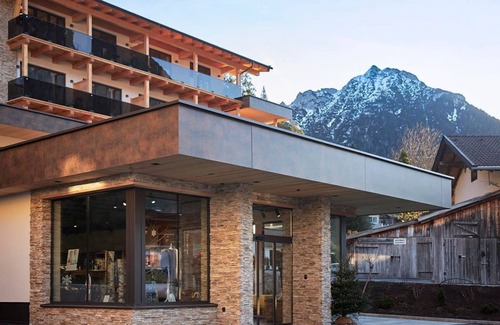 Buchau House | Suite Kaiser Max IV, Auszeit All Inclusive - Familienresort Buchau