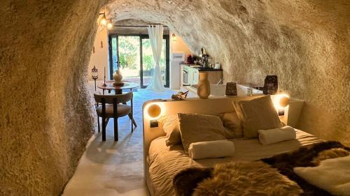 Mazange Apartment | SUITE KHALEESI - Troglodyte - Balnéo 2 places