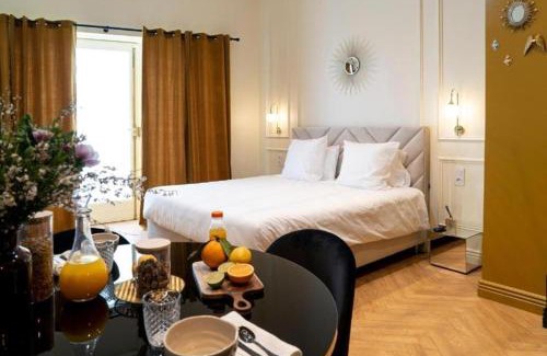 7th Arrondissement Apartment | Suite Ocre