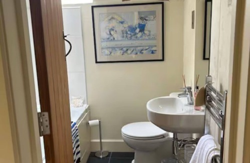 Ardens Grafton Bed & Breakfast | Suite of Three Rooms in a Beautiful Converted Barn in Barton