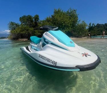 Biscaia House | Suite pé na areia - trilha e praia
