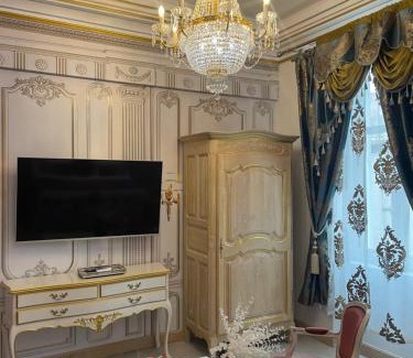 Centre Historique Apartment | Suite Présidentielle Maison de L'Église