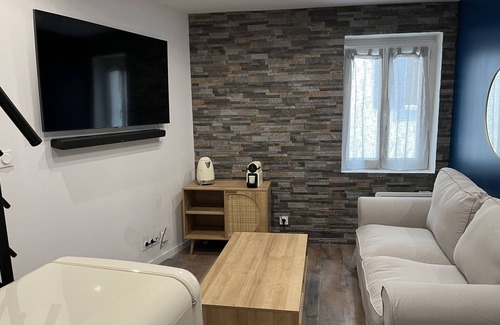 La Farlede Apartment | Suite Romantique Lovenid 83