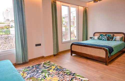 Guwahati Apartment | Suite room in a luxury villa